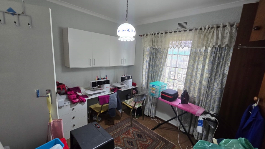 6 Bedroom Property for Sale in Protea Heights Western Cape